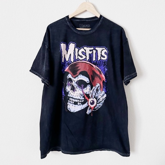 MISFITS Tops - NWOT Misfits Graphic Band Tee